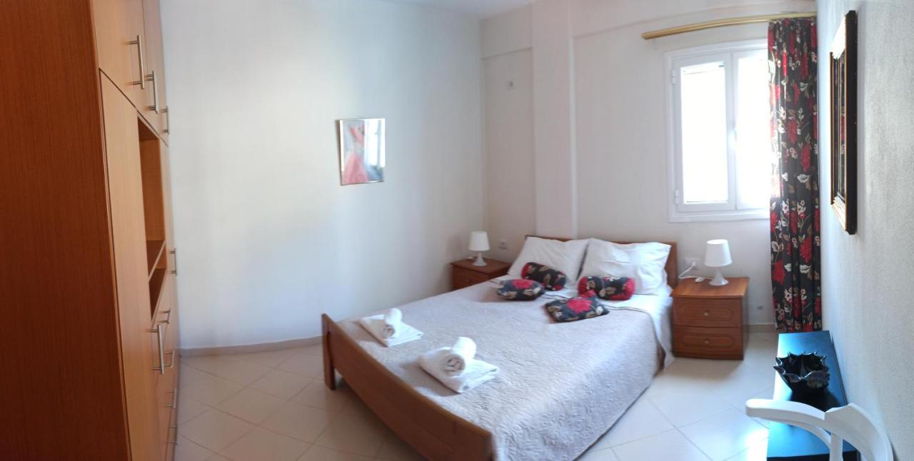 Achilles Apartment *