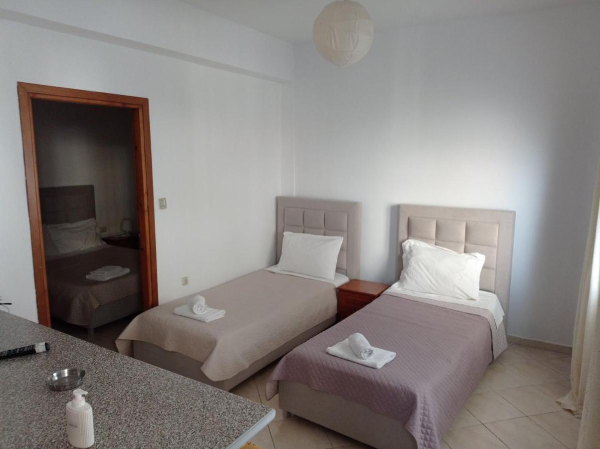 Achilles Apartment *