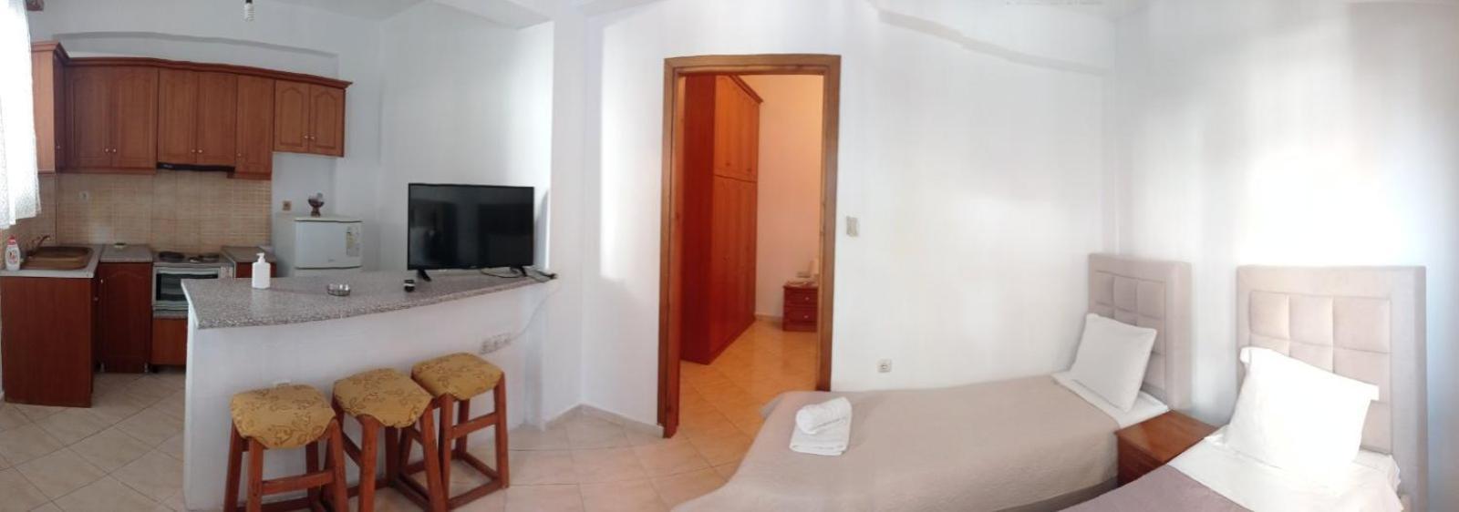 Achilles Apartment *