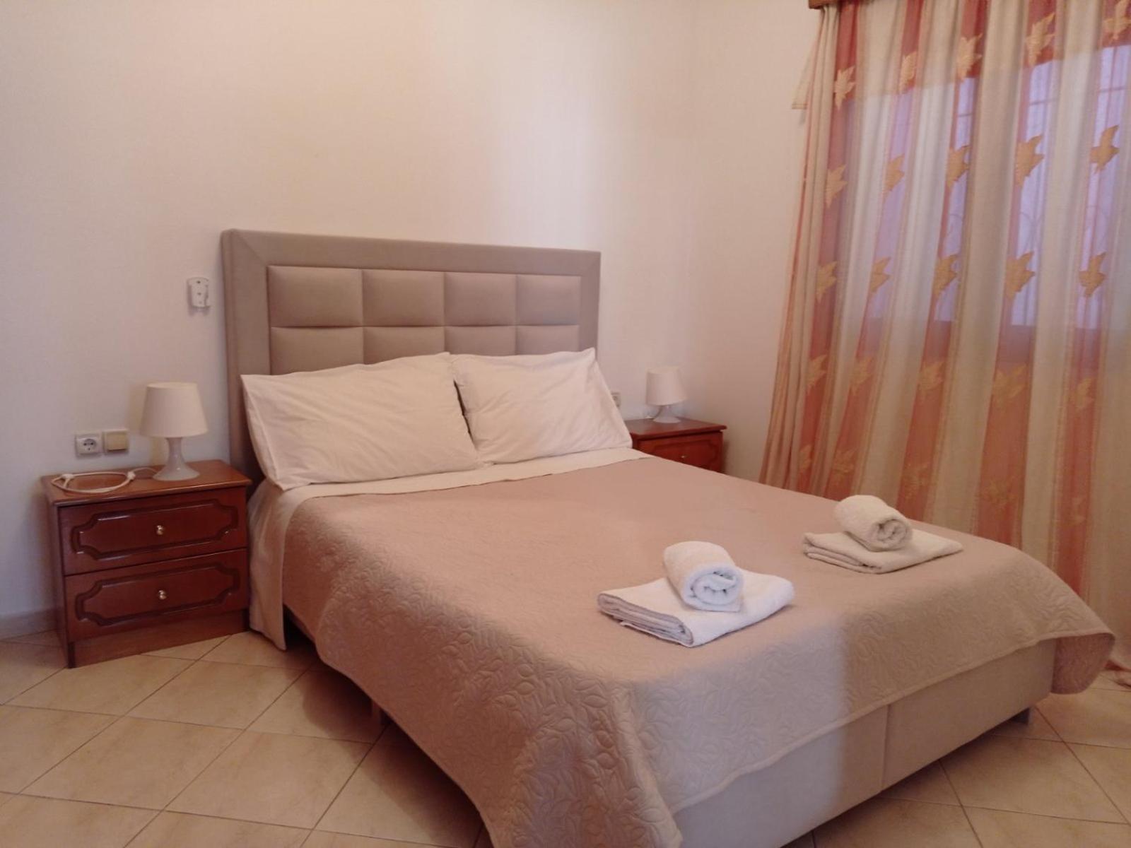 Achilles Apartment
