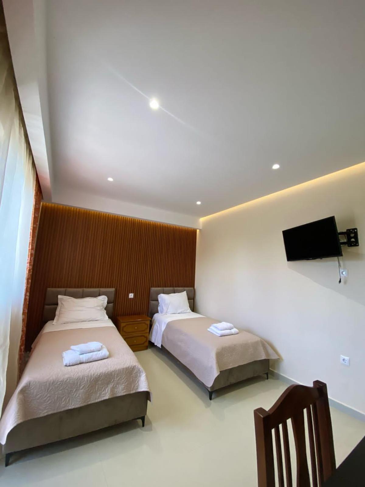 Achilles Apartment *
