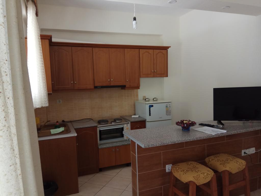 Achilles Apartment