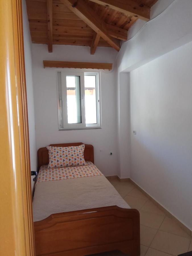 Achilles Apartment Sarandë